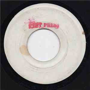 Unknown Artist - Just Couldn't Get Over / Wifey Nuh Afraid download free